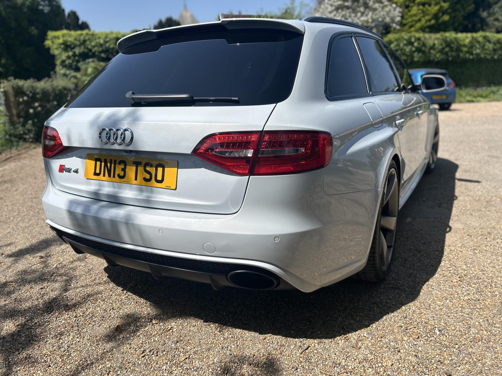 Audi RS4 Avant 4.2 FSI V8 Estate 5dr Petrol S Tronic quattro Euro 5 (450 ps)