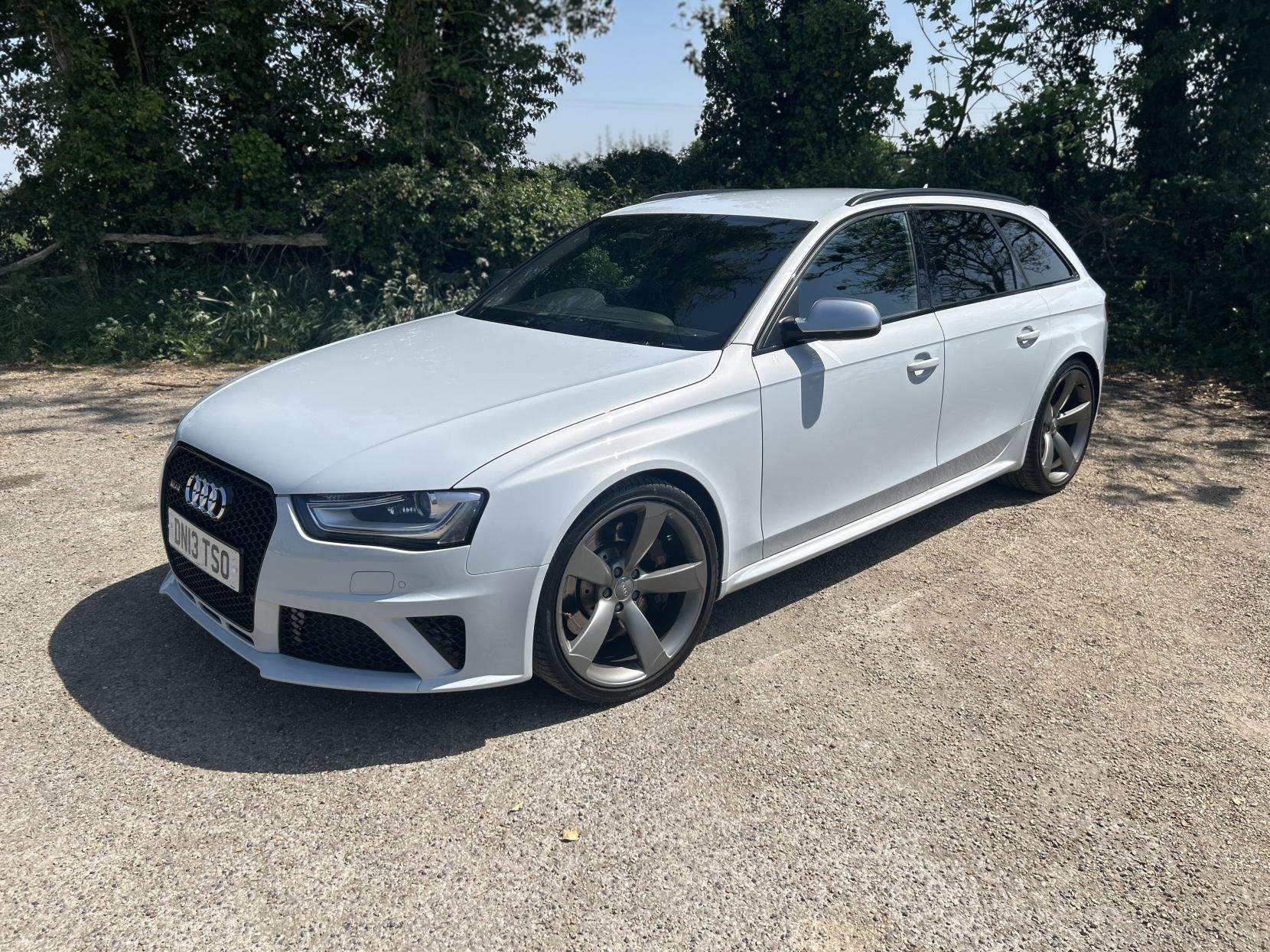 Audi RS4 Avant 4.2 FSI V8 Estate 5dr Petrol S Tronic quattro Euro 5 (450 ps)