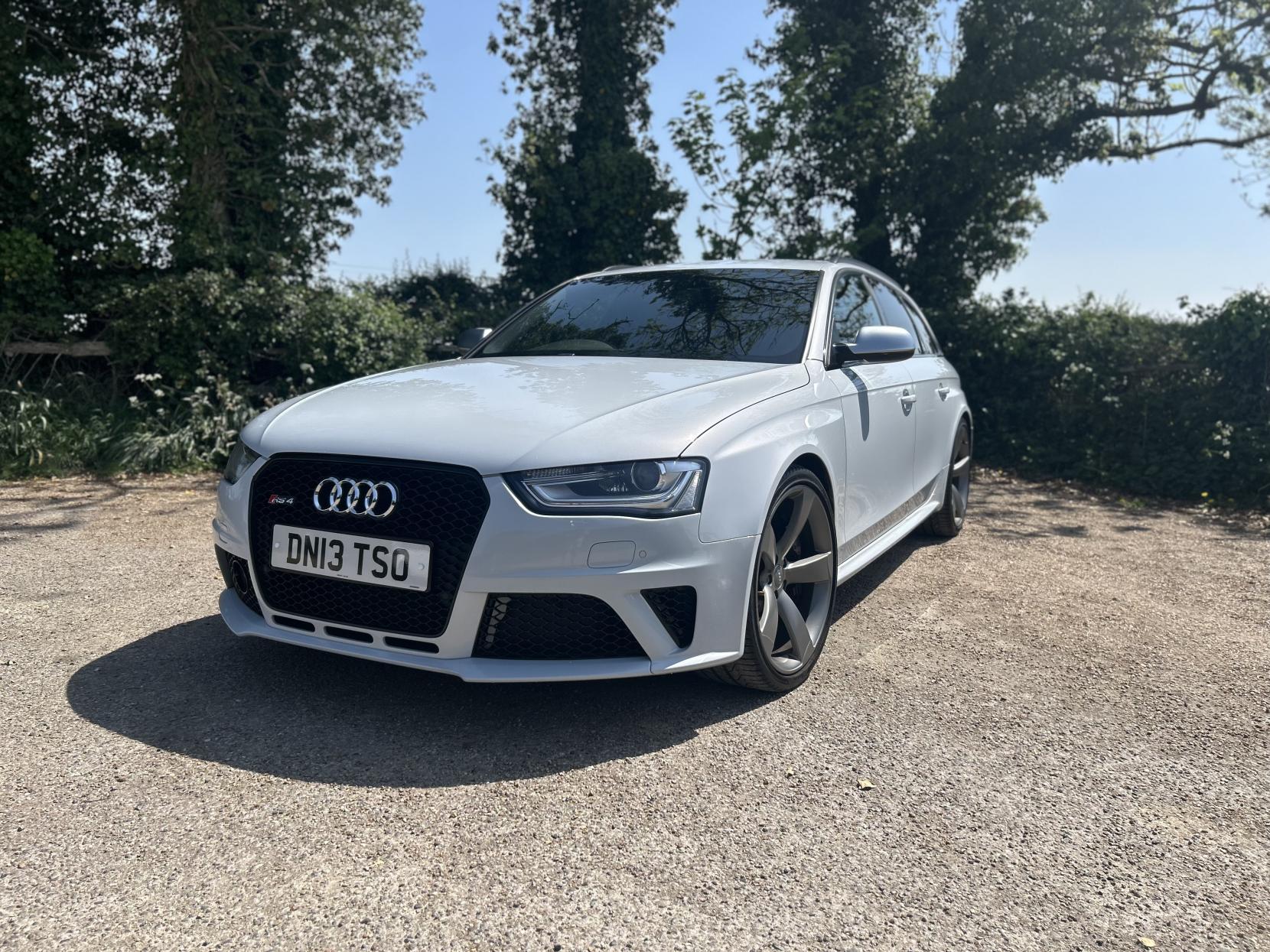 Audi RS4 Avant 4.2 FSI V8 Estate 5dr Petrol S Tronic quattro Euro 5 (450 ps)