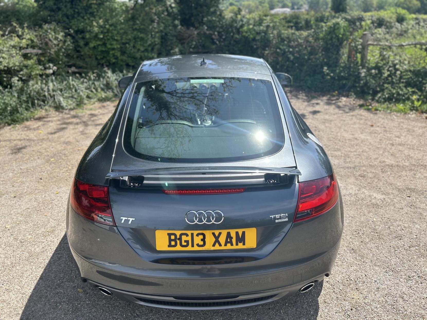 Audi TT 2.0 TFSI S line Coupe 3dr Petrol S Tronic quattro Euro 5 (s/s) (211 ps)