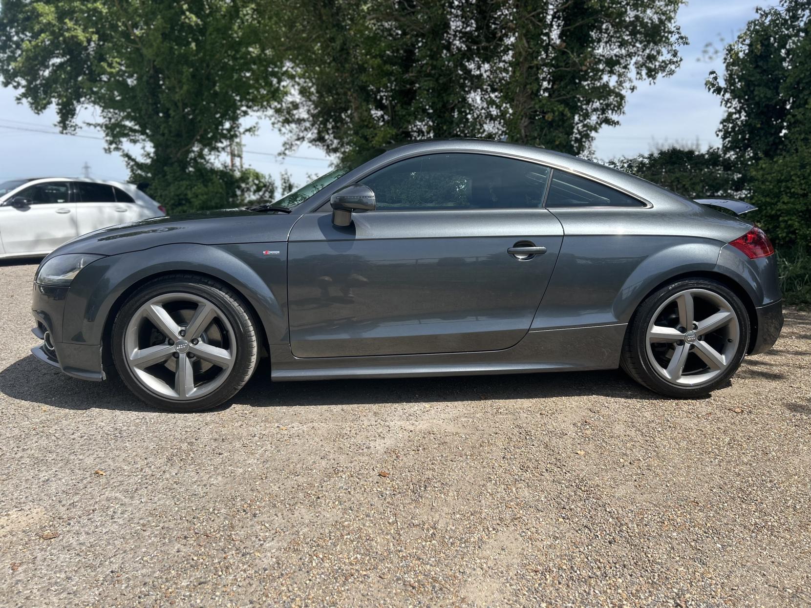 Audi TT 2.0 TFSI S line Coupe 3dr Petrol S Tronic quattro Euro 5 (s/s) (211 ps)