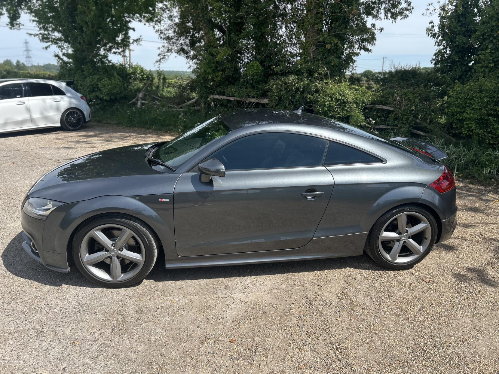 Audi TT 2.0 TFSI S line Coupe 3dr Petrol S Tronic quattro Euro 5 (s/s) (211 ps)