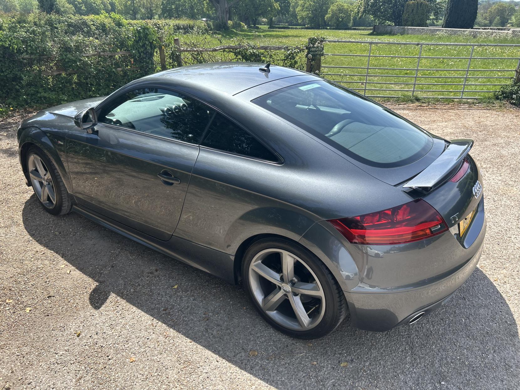 Audi TT 2.0 TFSI S line Coupe 3dr Petrol S Tronic quattro Euro 5 (s/s) (211 ps)