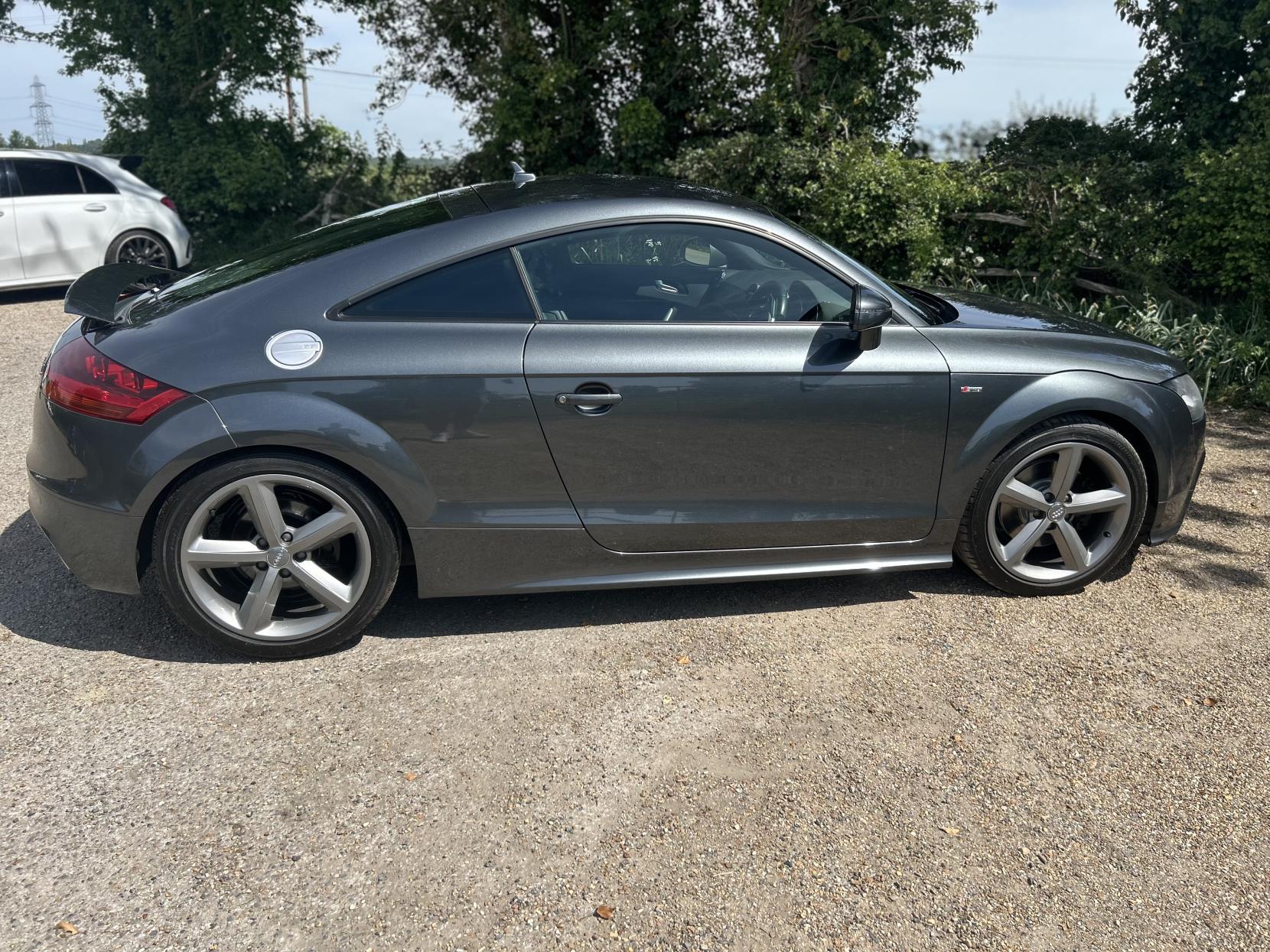 Audi TT 2.0 TFSI S line Coupe 3dr Petrol S Tronic quattro Euro 5 (s/s) (211 ps)