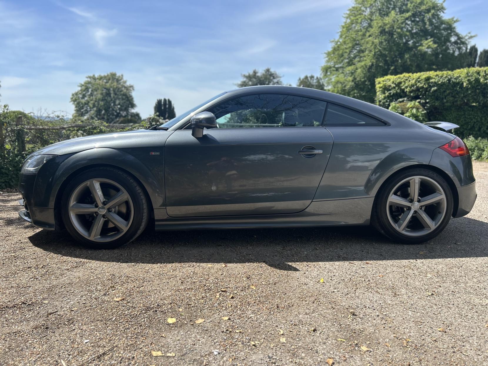 Audi TT 2.0 TFSI S line Coupe 3dr Petrol S Tronic quattro Euro 5 (s/s) (211 ps)