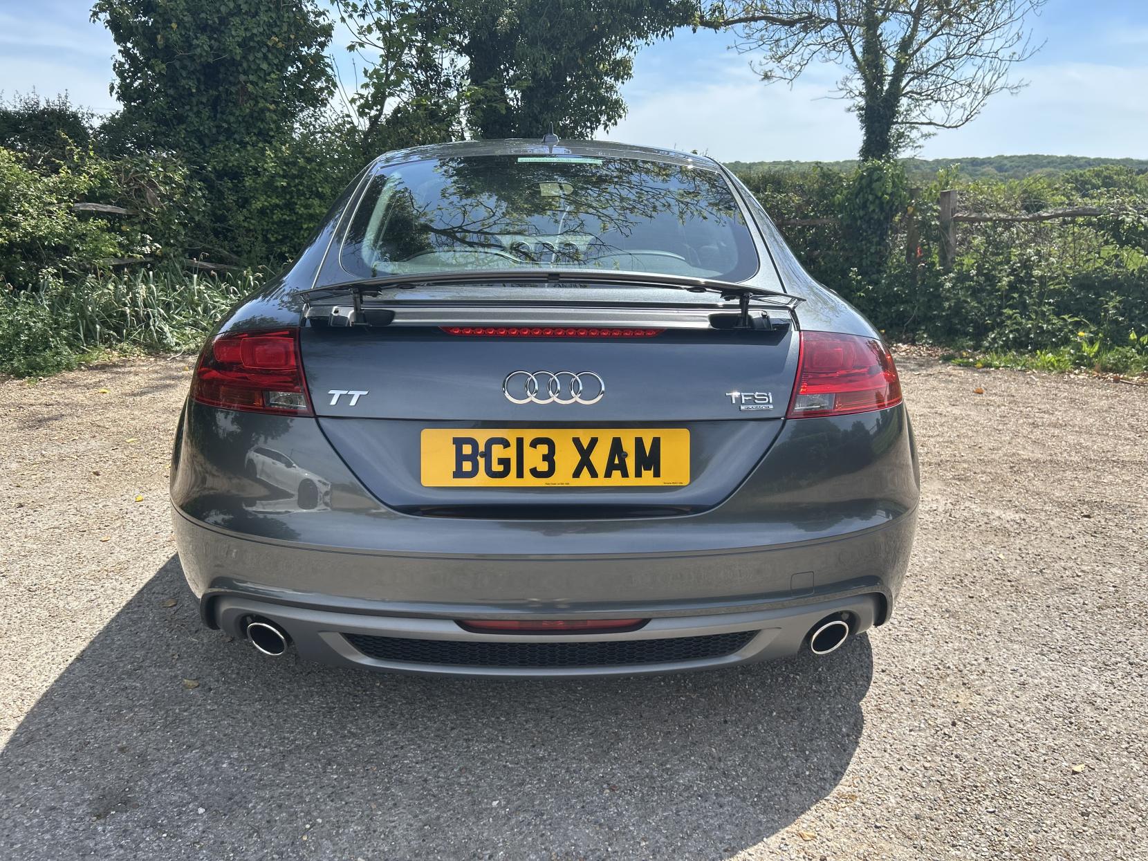 Audi TT 2.0 TFSI S line Coupe 3dr Petrol S Tronic quattro Euro 5 (s/s) (211 ps)