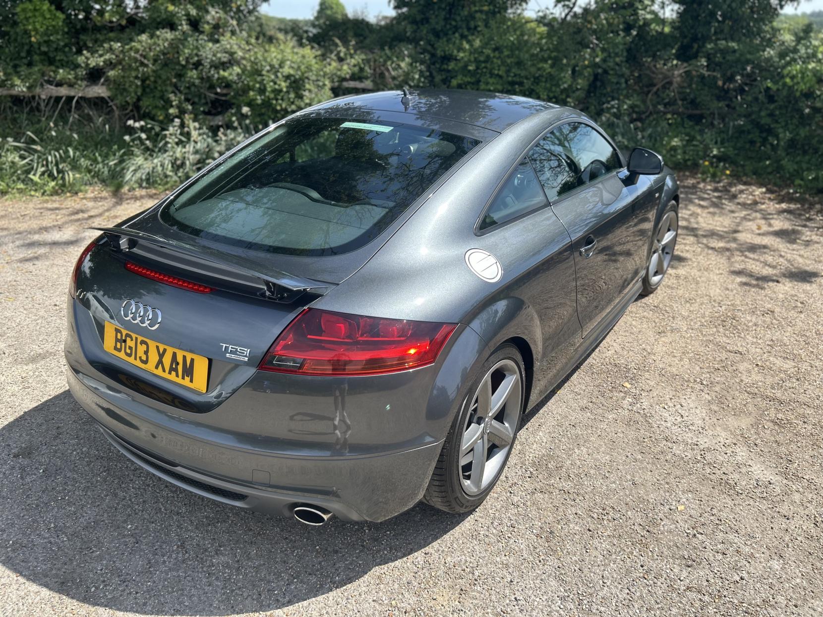 Audi TT 2.0 TFSI S line Coupe 3dr Petrol S Tronic quattro Euro 5 (s/s) (211 ps)