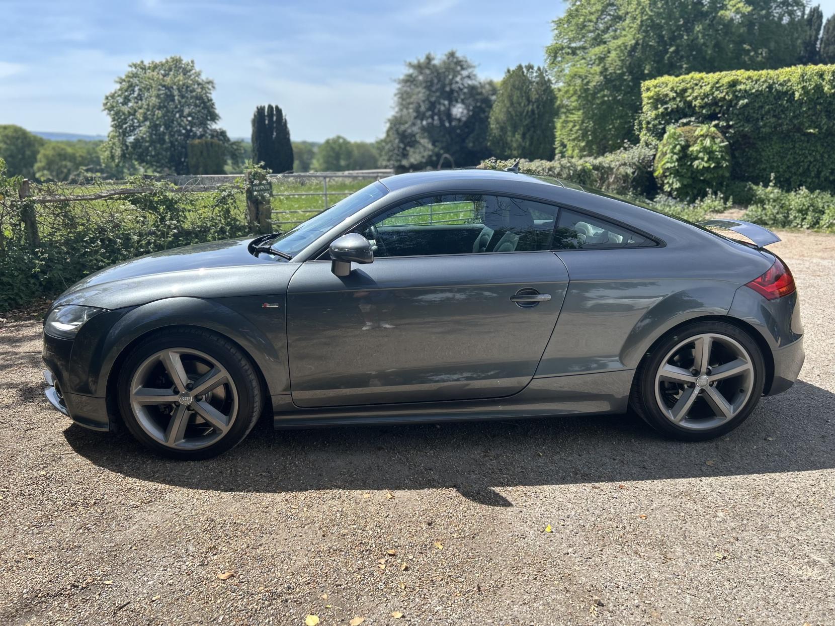 Audi TT 2.0 TFSI S line Coupe 3dr Petrol S Tronic quattro Euro 5 (s/s) (211 ps)