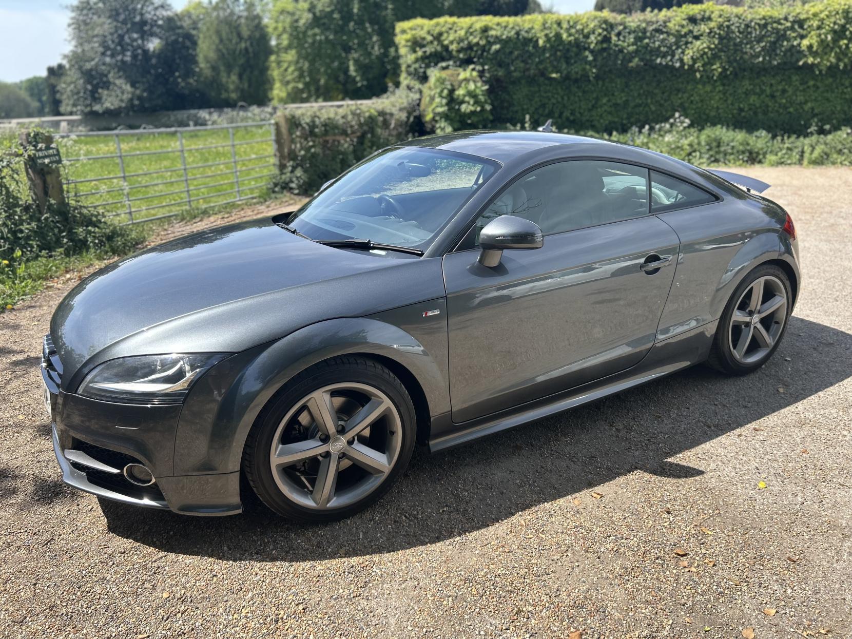 Audi TT 2.0 TFSI S line Coupe 3dr Petrol S Tronic quattro Euro 5 (s/s) (211 ps)