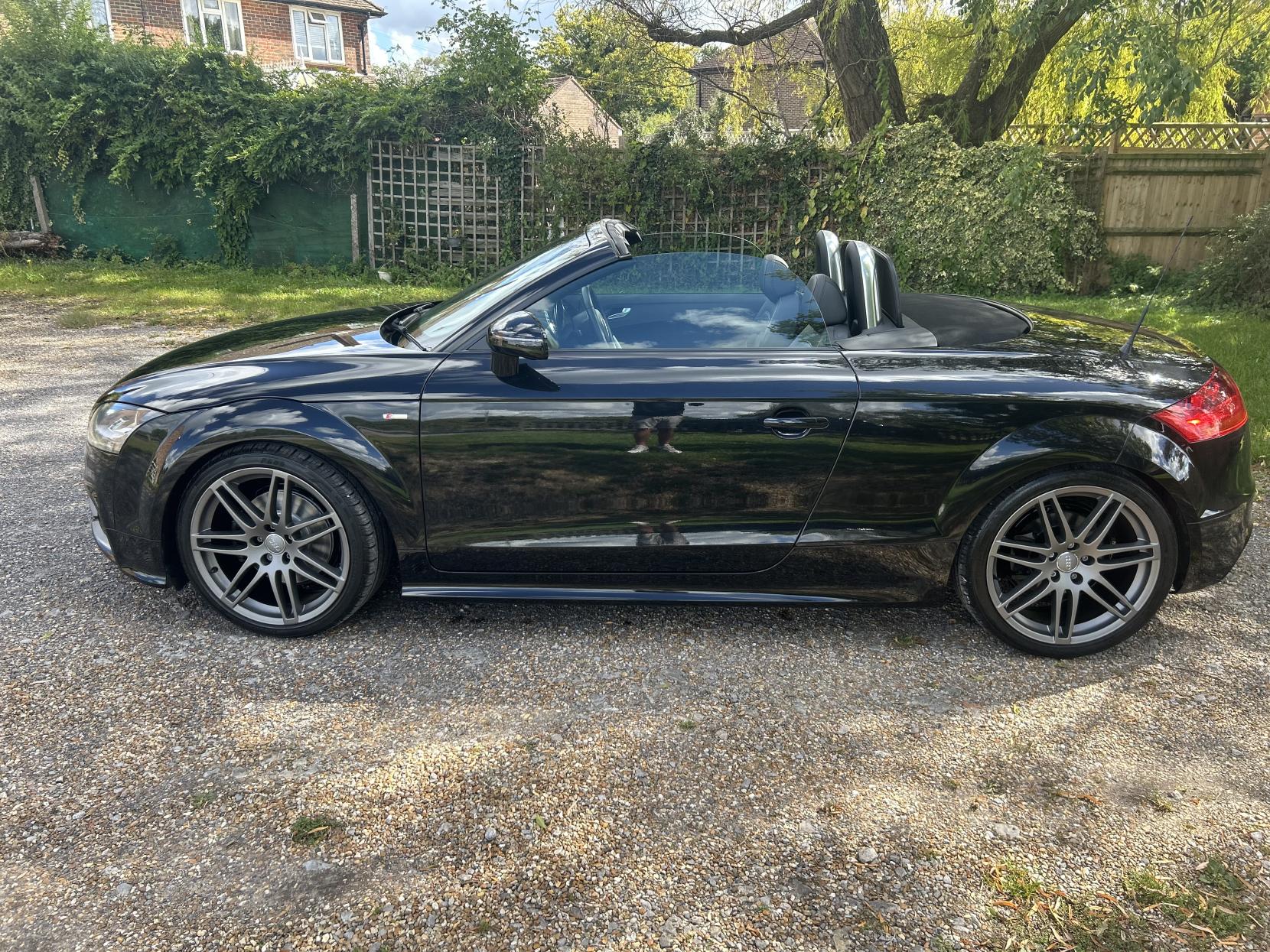 Audi TT 2.0 TFSI Black Edition Roadster 2dr Petrol S Tronic quattro Euro 5 (s/s) (211 ps)