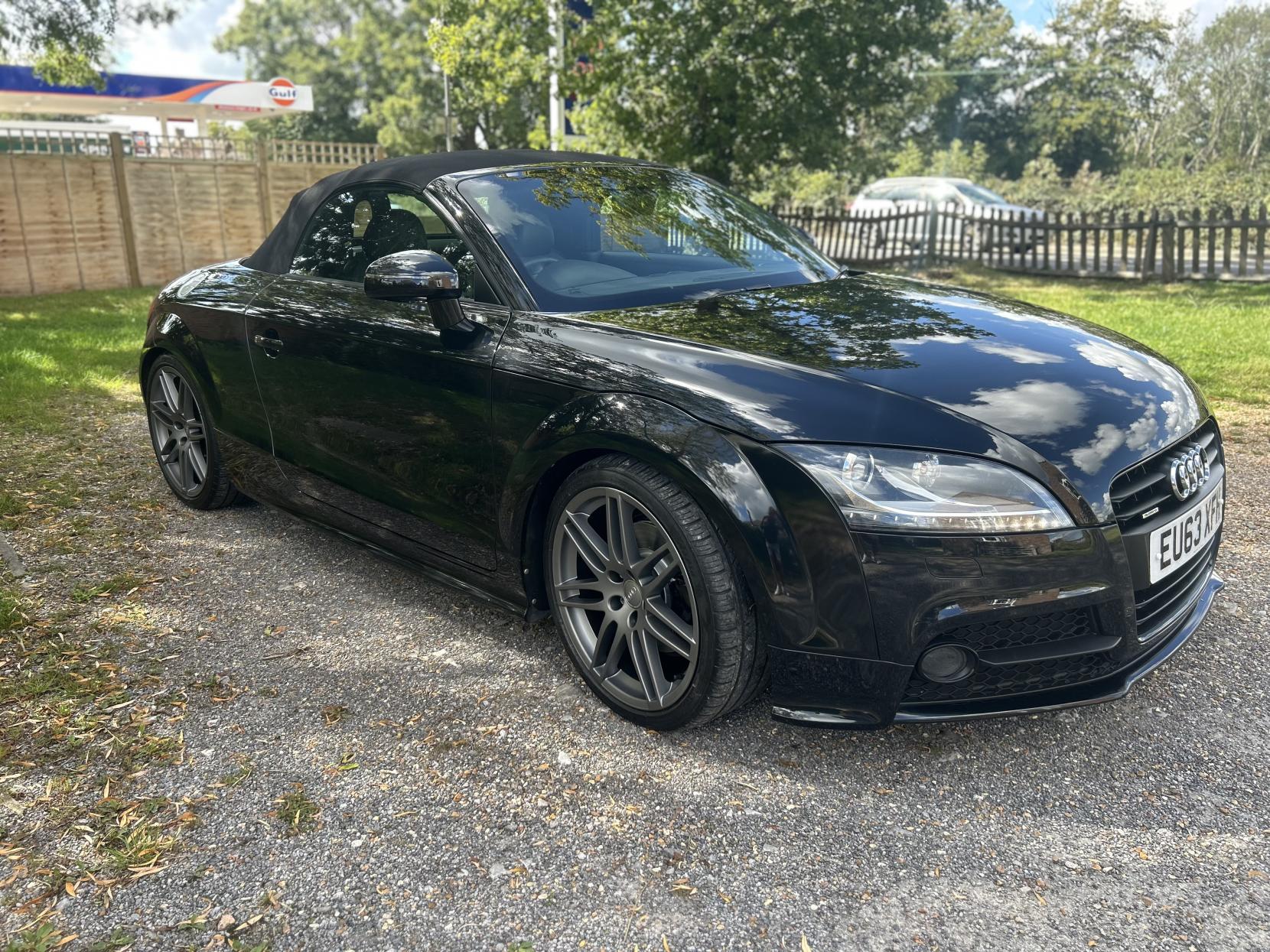 Audi TT 2.0 TFSI Black Edition Roadster 2dr Petrol S Tronic quattro Euro 5 (s/s) (211 ps)