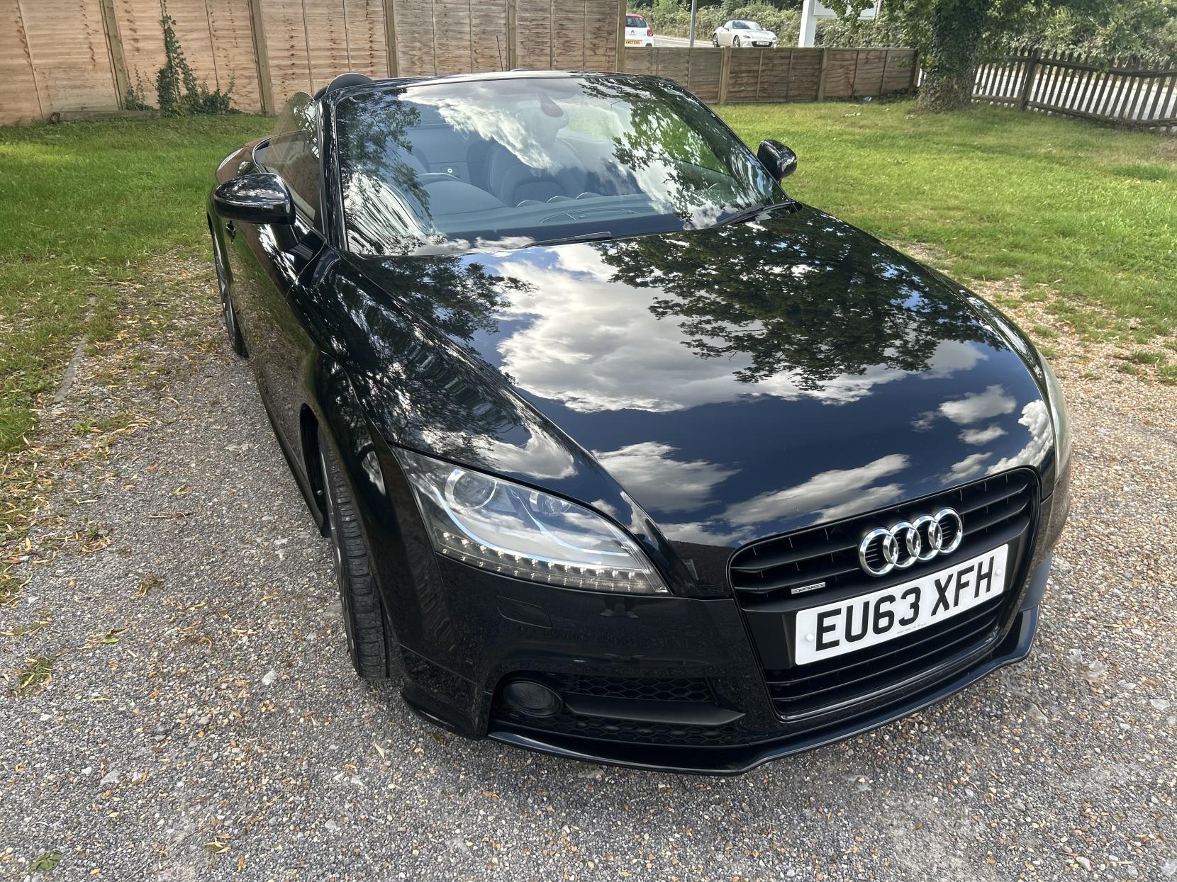 Audi TT 2.0 TFSI Black Edition Roadster 2dr Petrol S Tronic quattro Euro 5 (s/s) (211 ps)
