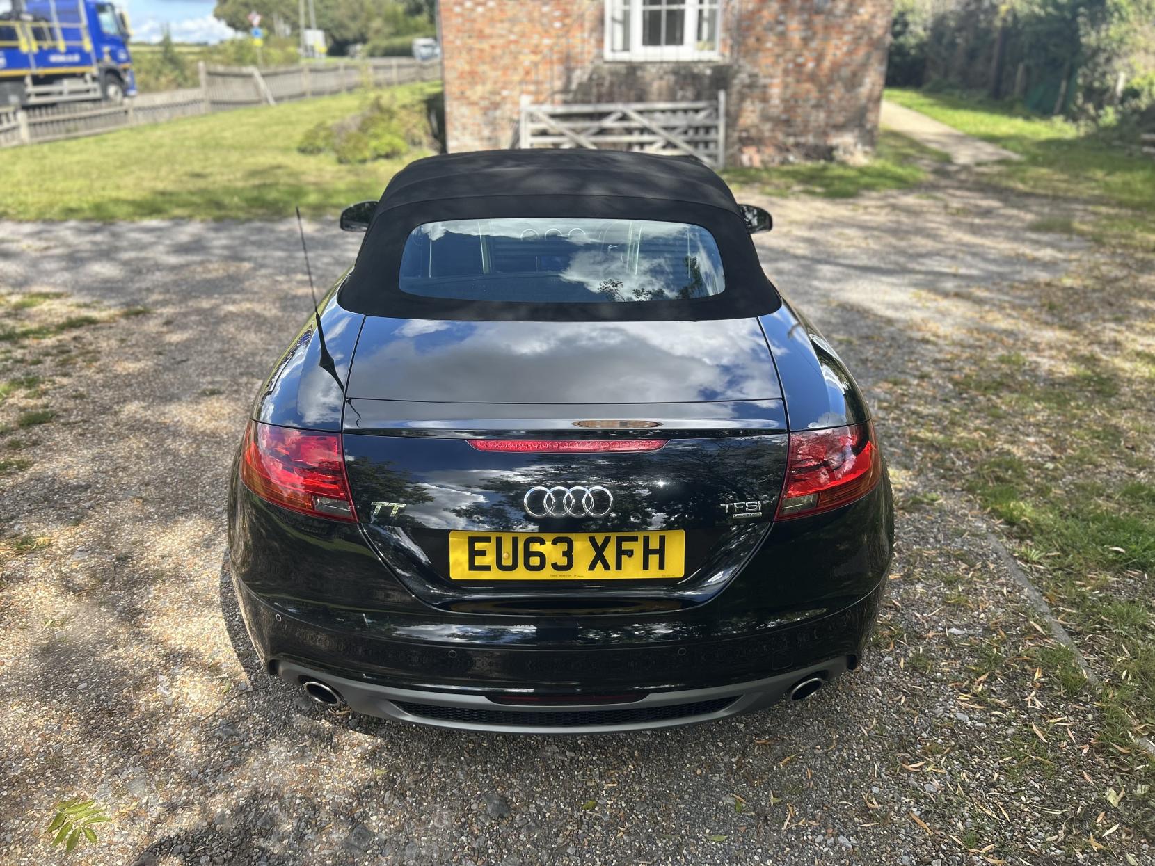 Audi TT 2.0 TFSI Black Edition Roadster 2dr Petrol S Tronic quattro Euro 5 (s/s) (211 ps)