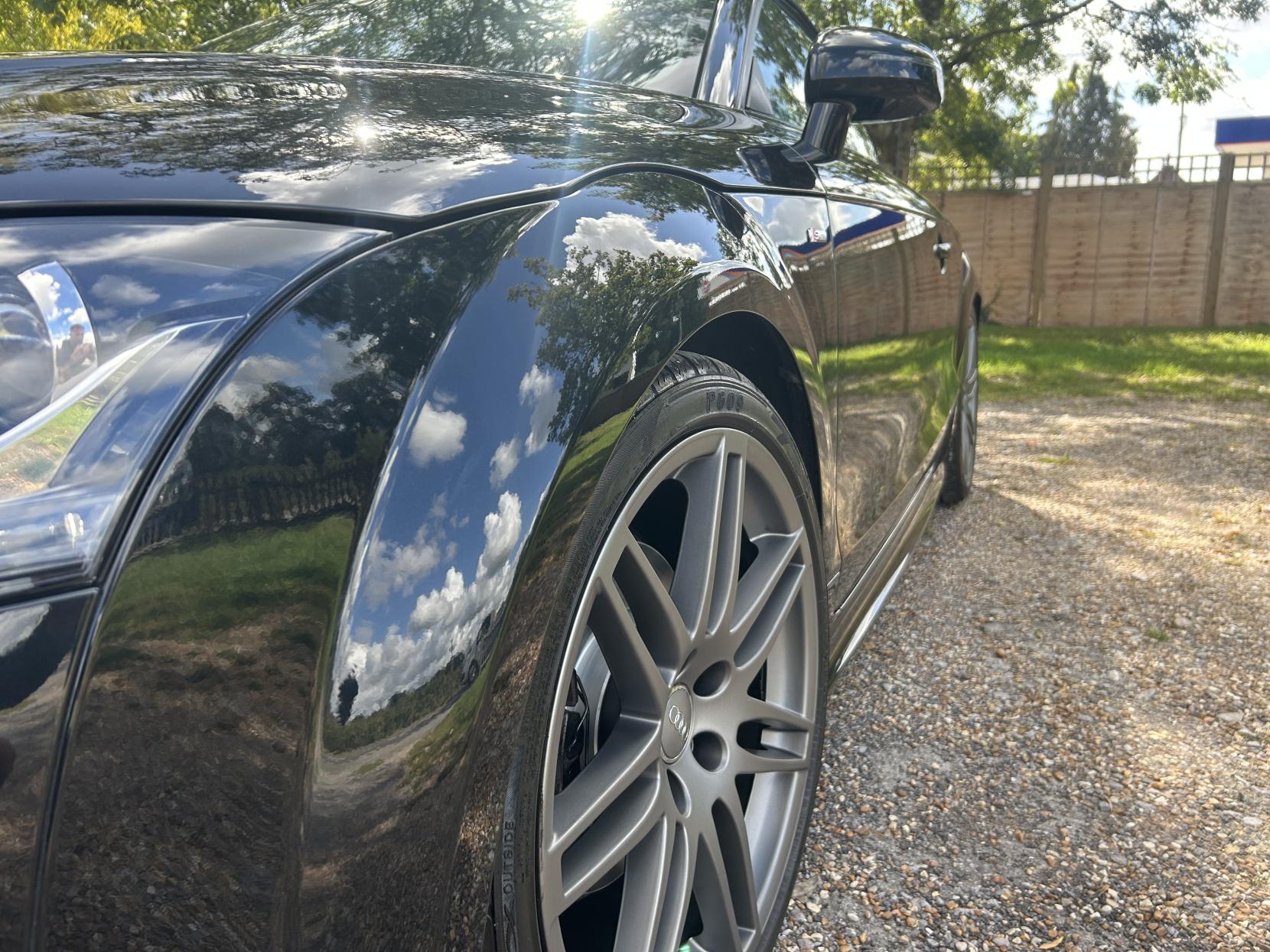 Audi TT 2.0 TFSI Black Edition Roadster 2dr Petrol S Tronic quattro Euro 5 (s/s) (211 ps)