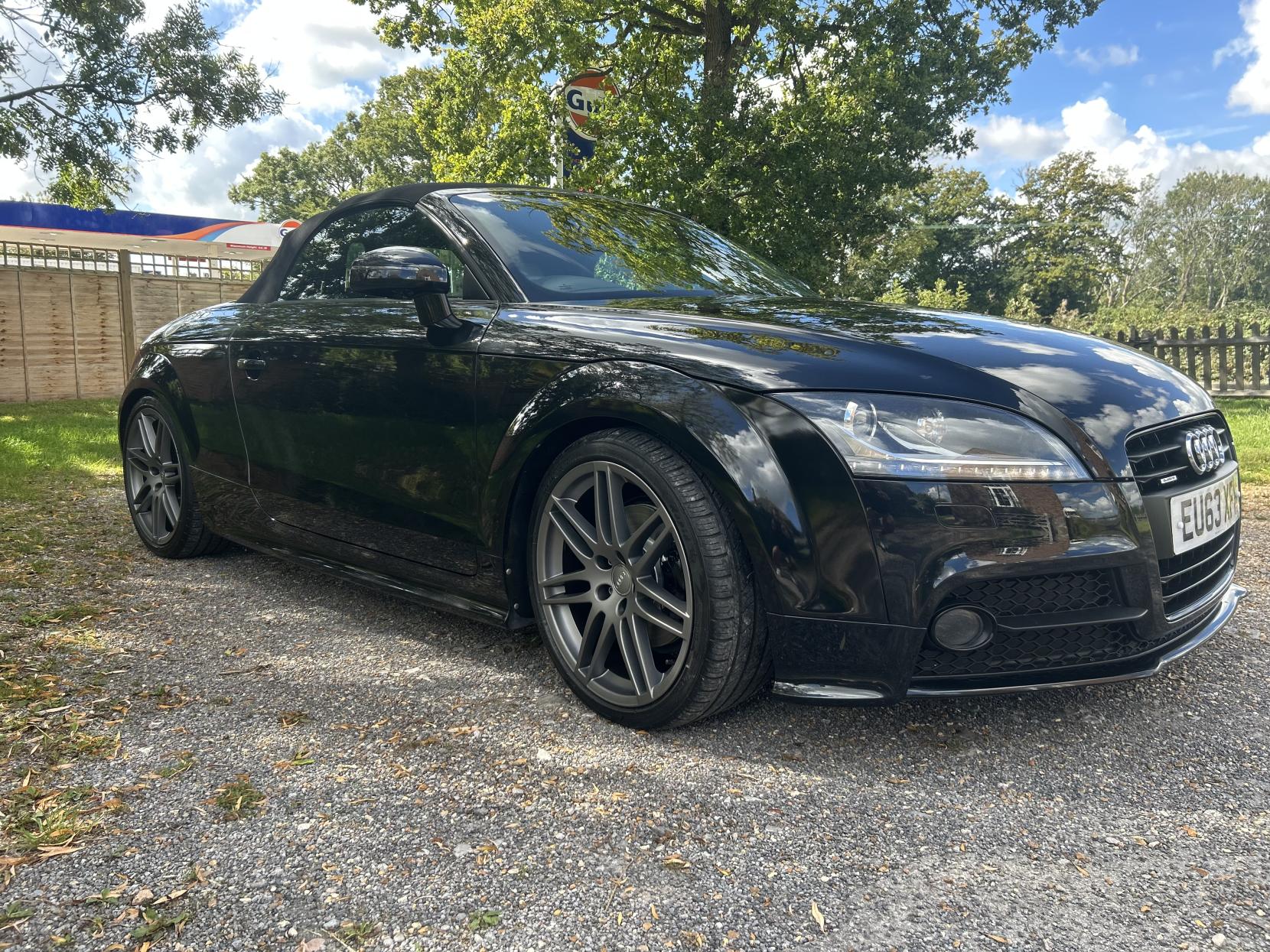 Audi TT 2.0 TFSI Black Edition Roadster 2dr Petrol S Tronic quattro Euro 5 (s/s) (211 ps)