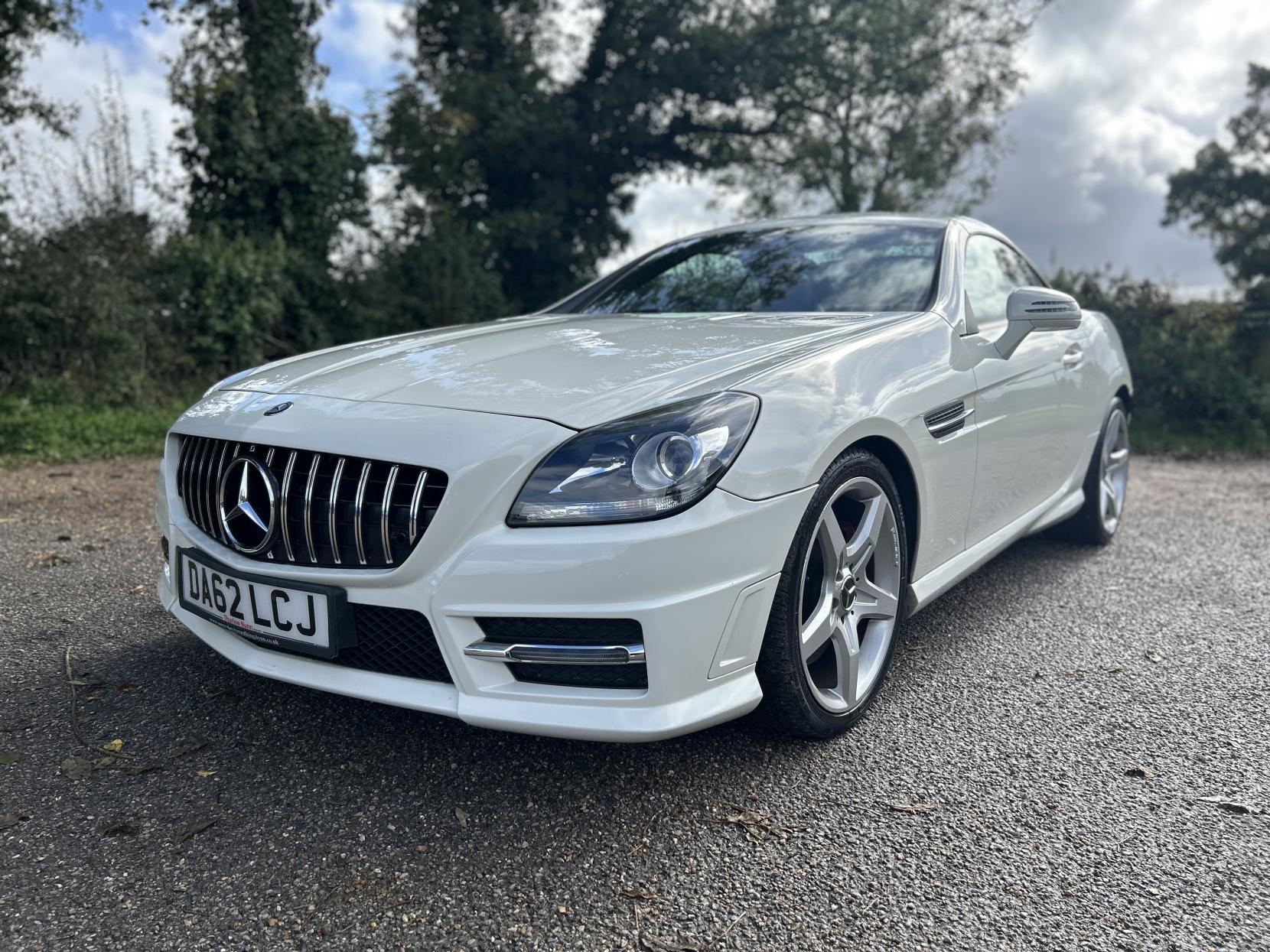 Mercedes-Benz SLK 2.1 SLK250 CDI BlueEfficiency AMG Sport Convertible 2dr Diesel G-Tronic+ Euro 5 (s/s) (204 ps)