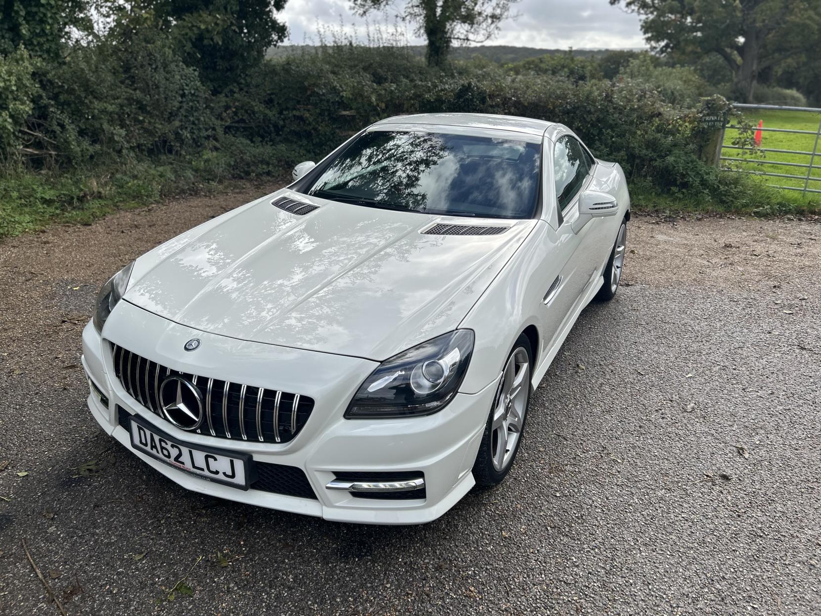 Mercedes-Benz SLK 2.1 SLK250 CDI BlueEfficiency AMG Sport Convertible 2dr Diesel G-Tronic+ Euro 5 (s/s) (204 ps)