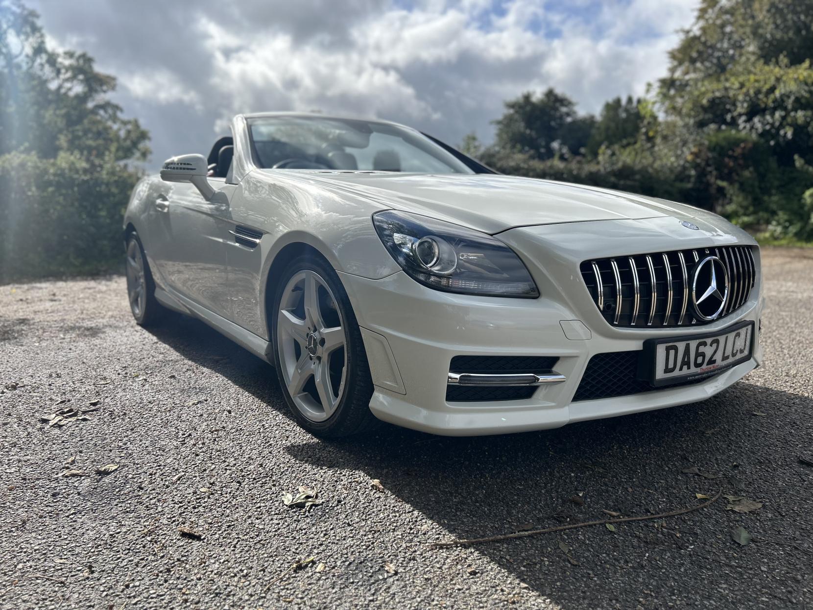 Mercedes-Benz SLK 2.1 SLK250 CDI BlueEfficiency AMG Sport Convertible 2dr Diesel G-Tronic+ Euro 5 (s/s) (204 ps)