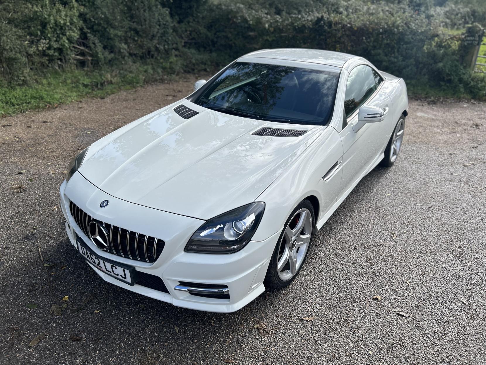 Mercedes-Benz SLK 2.1 SLK250 CDI BlueEfficiency AMG Sport Convertible 2dr Diesel G-Tronic+ Euro 5 (s/s) (204 ps)