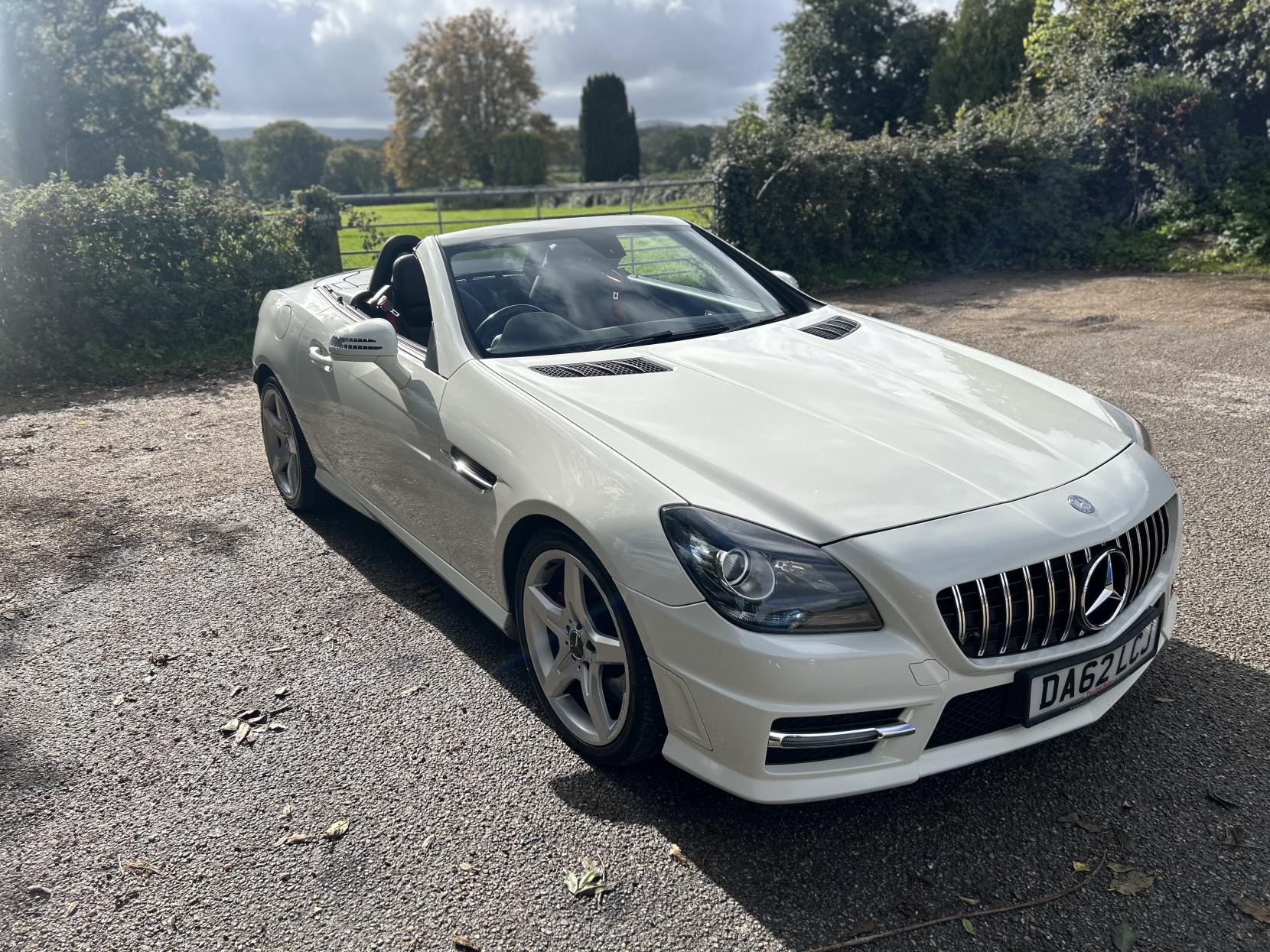 Mercedes-Benz SLK 2.1 SLK250 CDI BlueEfficiency AMG Sport Convertible 2dr Diesel G-Tronic+ Euro 5 (s/s) (204 ps)