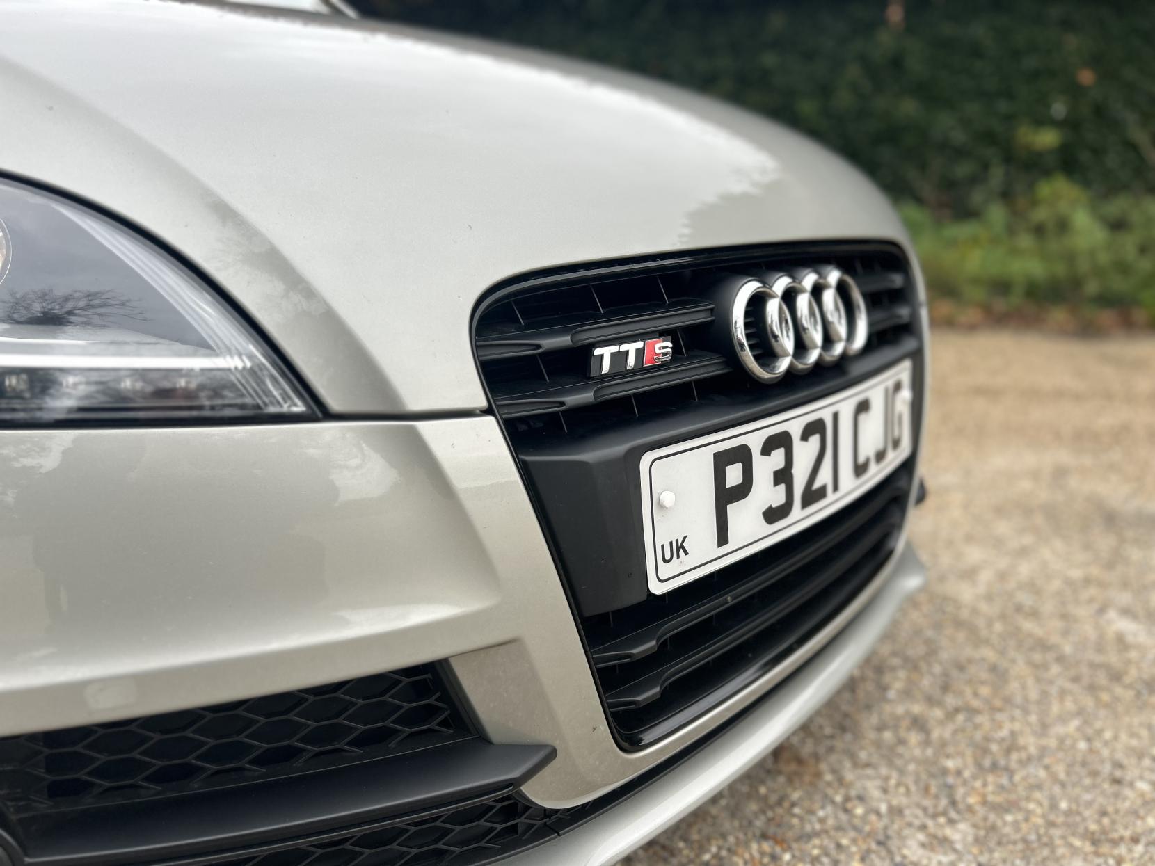 Audi TTS 2.0 TFSI Roadster 2dr Petrol Manual quattro Euro 5 (272 ps)