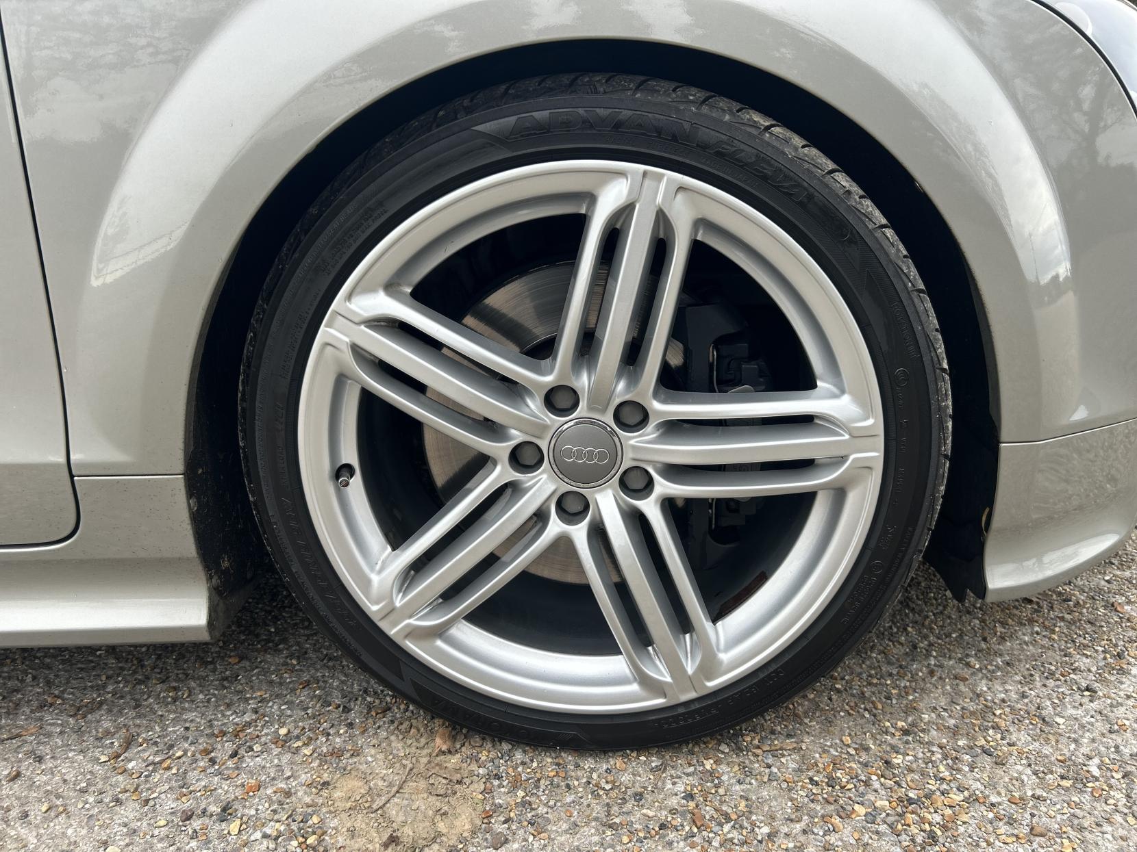 Audi TTS 2.0 TFSI Roadster 2dr Petrol Manual quattro Euro 5 (272 ps)