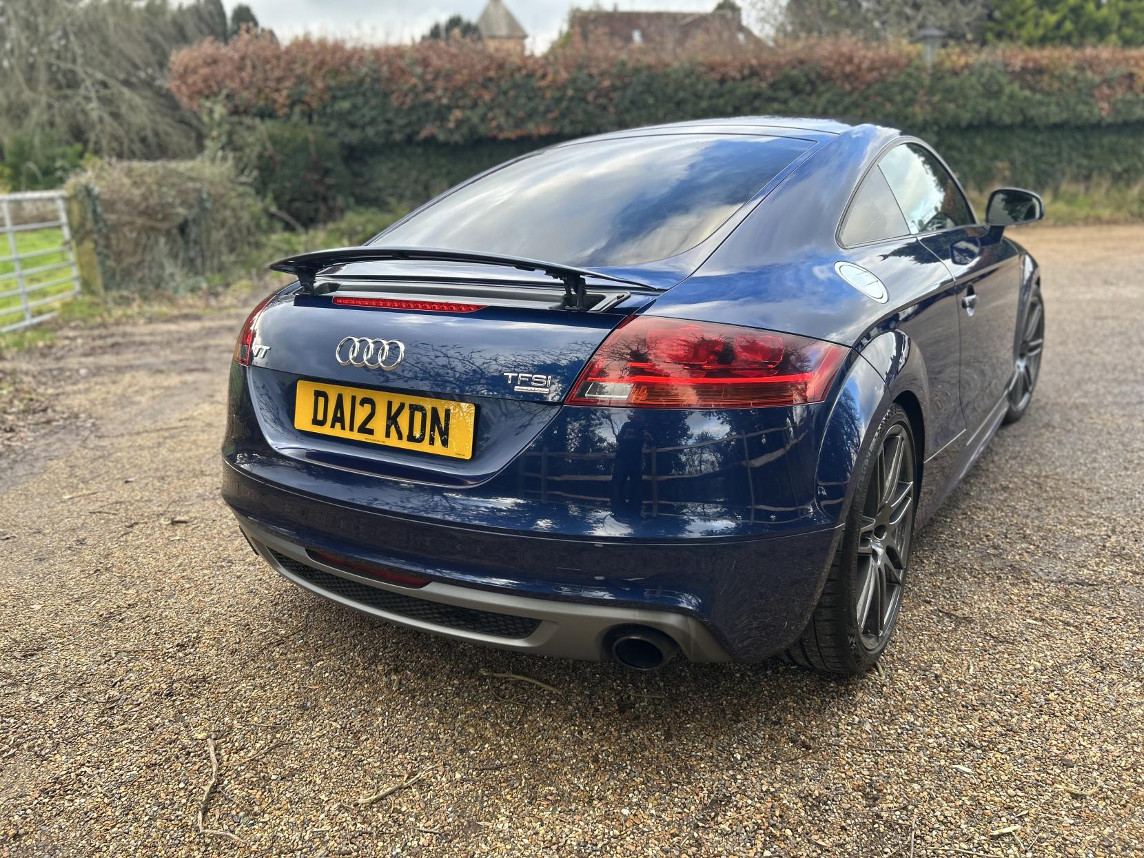 Audi TT 2.0 TFSI Black Edition Coupe 3dr Petrol S Tronic quattro Euro 5 (s/s) (211 ps)