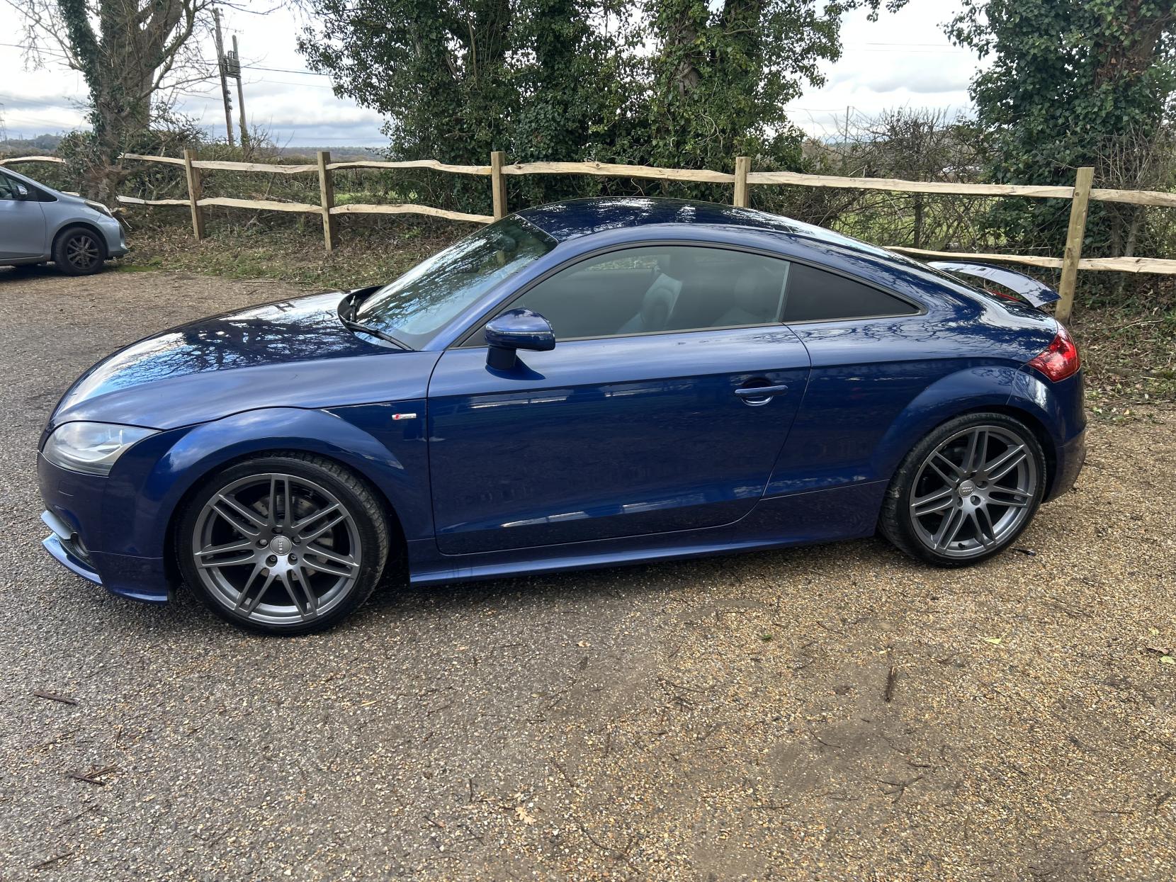 Audi TT 2.0 TFSI Black Edition Coupe 3dr Petrol S Tronic quattro Euro 5 (s/s) (211 ps)
