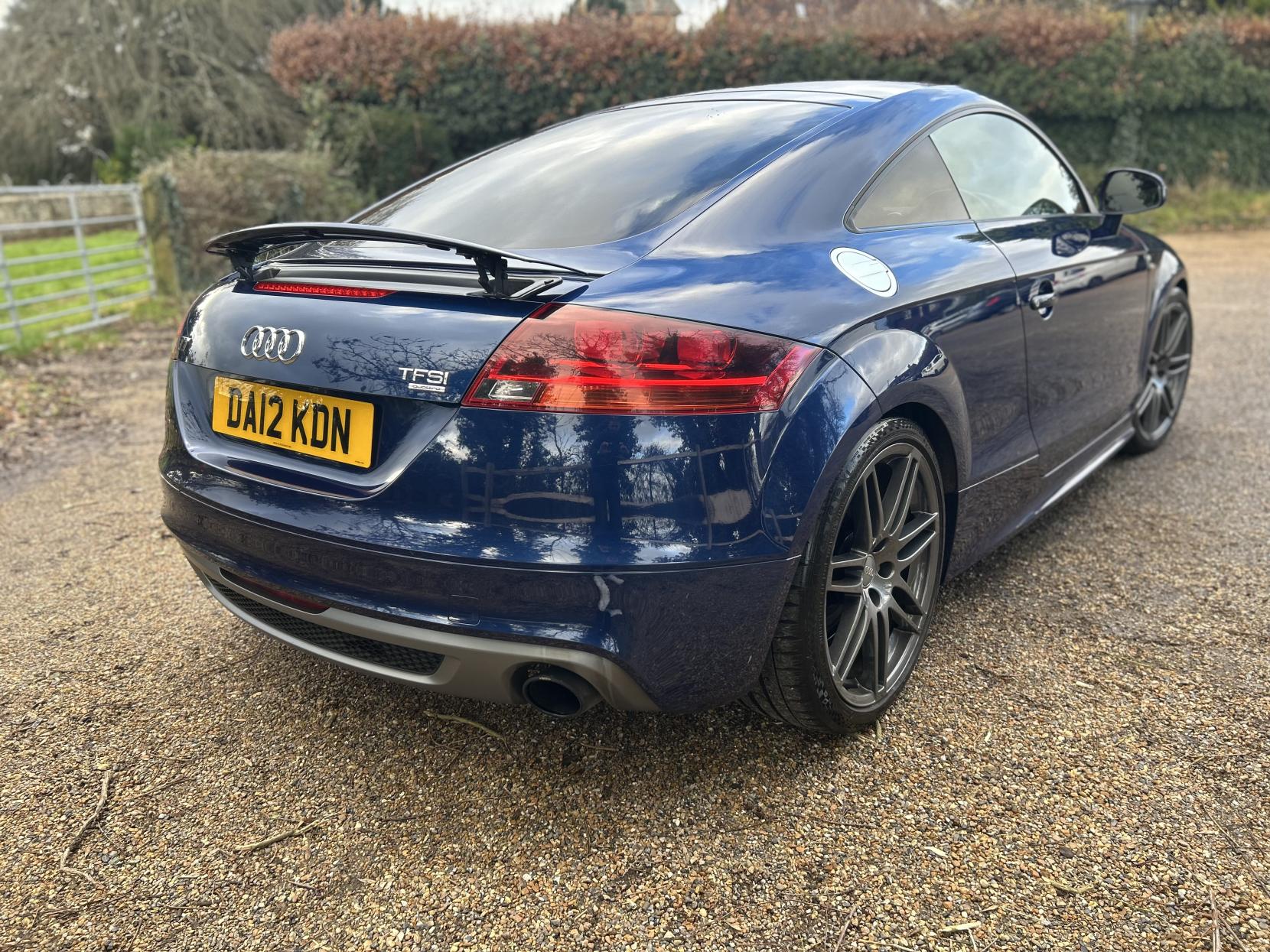 Audi TT 2.0 TFSI Black Edition Coupe 3dr Petrol S Tronic quattro Euro 5 (s/s) (211 ps)