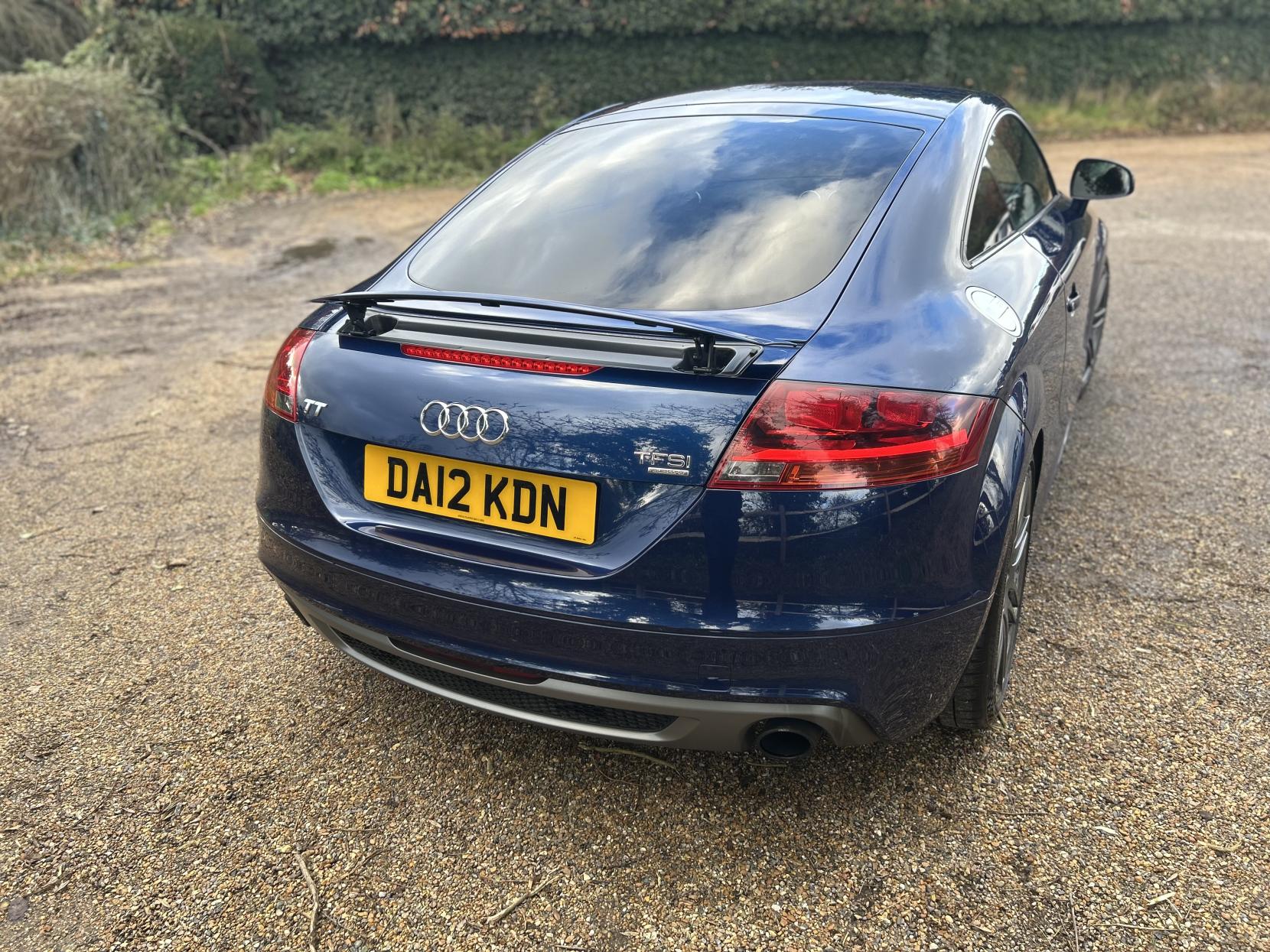 Audi TT 2.0 TFSI Black Edition Coupe 3dr Petrol S Tronic quattro Euro 5 (s/s) (211 ps)