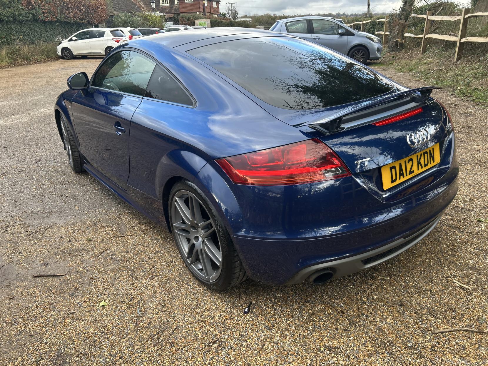 Audi TT 2.0 TFSI Black Edition Coupe 3dr Petrol S Tronic quattro Euro 5 (s/s) (211 ps)