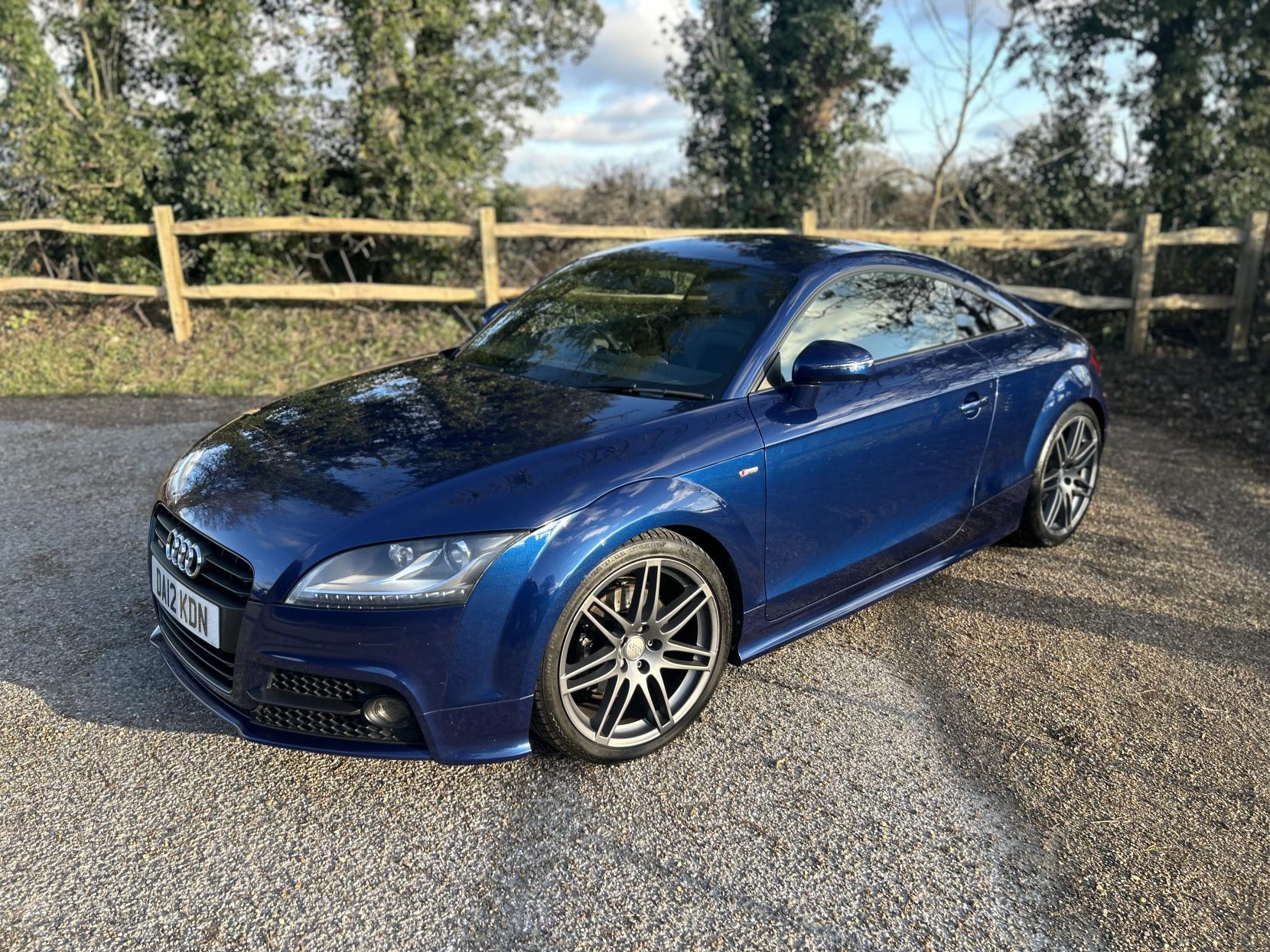 Audi TT 2.0 TFSI Black Edition Coupe 3dr Petrol S Tronic quattro Euro 5 (s/s) (211 ps)