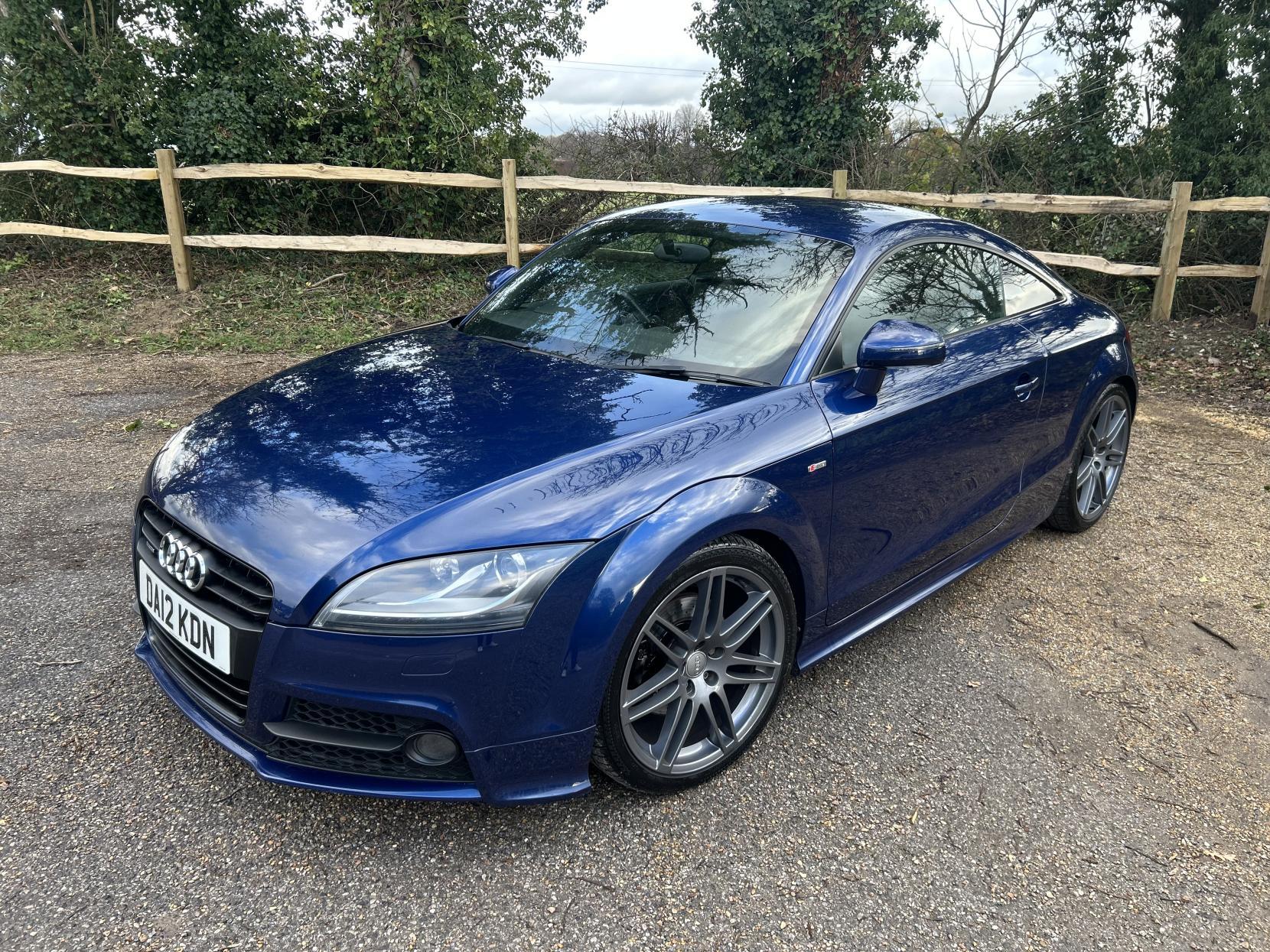 Audi TT 2.0 TFSI Black Edition Coupe 3dr Petrol S Tronic quattro Euro 5 (s/s) (211 ps)