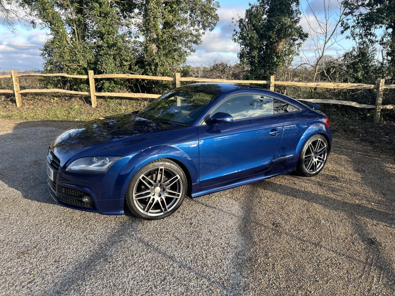 Audi TT 2.0 TFSI Black Edition Coupe 3dr Petrol S Tronic quattro Euro 5 (s/s) (211 ps)