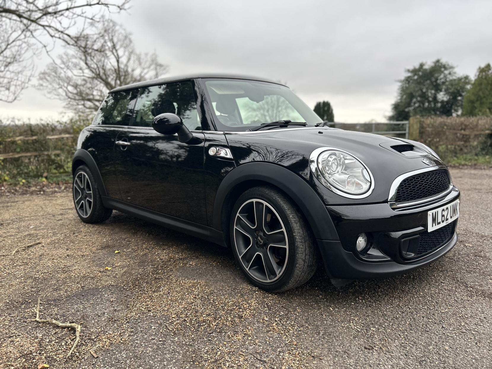 MINI Hatch 1.6 Cooper S Hatchback 3dr Petrol Manual Euro 5 (s/s) (184 ps)