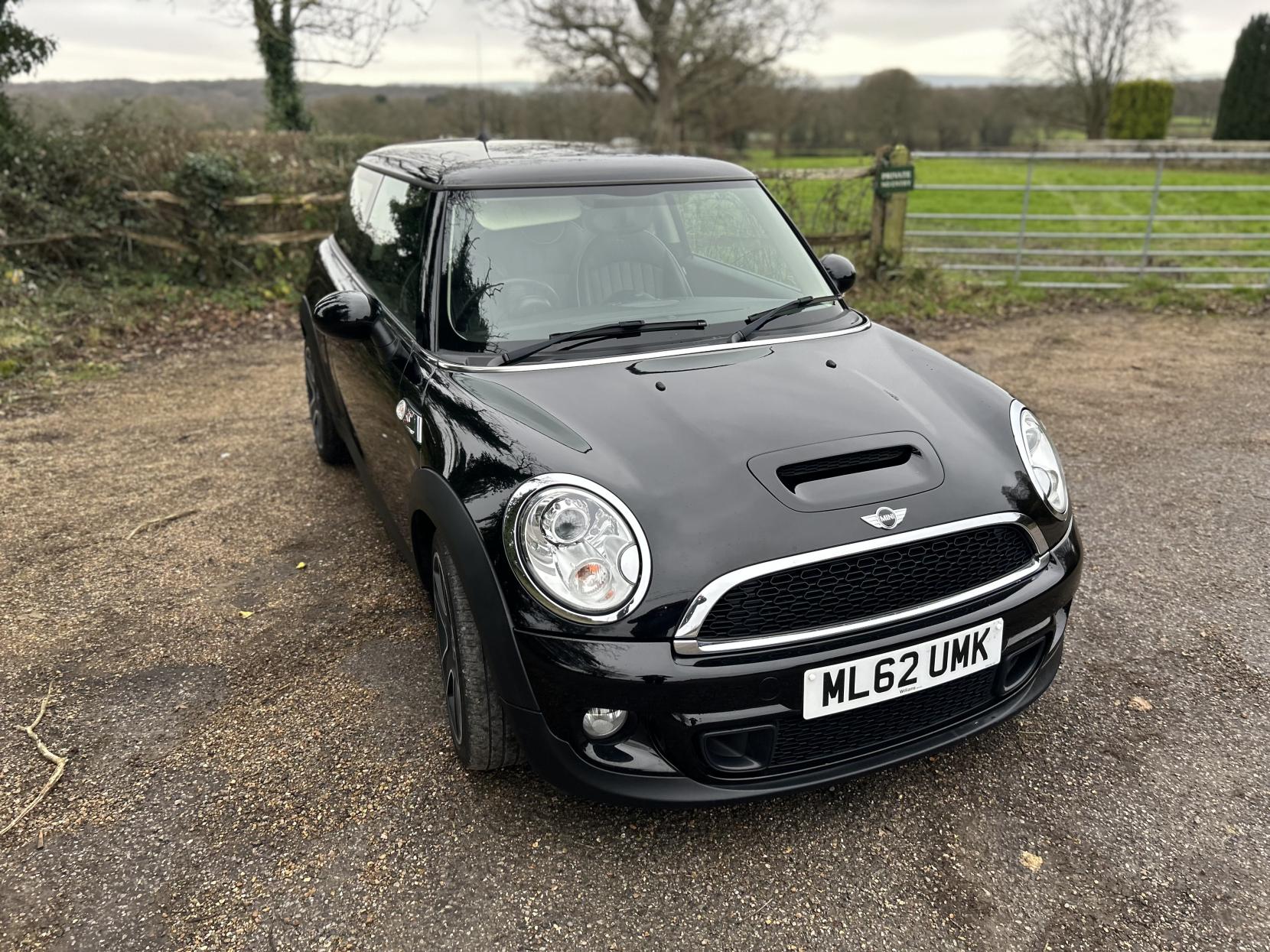 MINI Hatch 1.6 Cooper S Hatchback 3dr Petrol Manual Euro 5 (s/s) (184 ps)