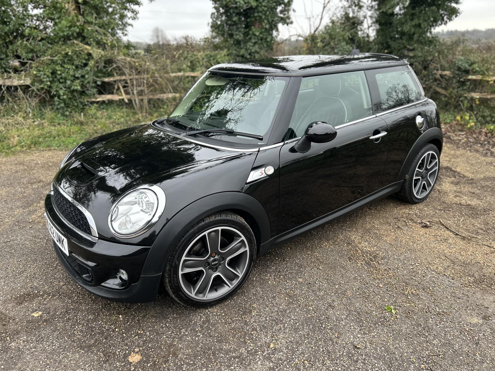 MINI Hatch 1.6 Cooper S Hatchback 3dr Petrol Manual Euro 5 (s/s) (184 ps)